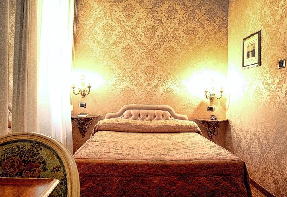 Hotel Des Epoques Roma Dış mekan fotoğraf