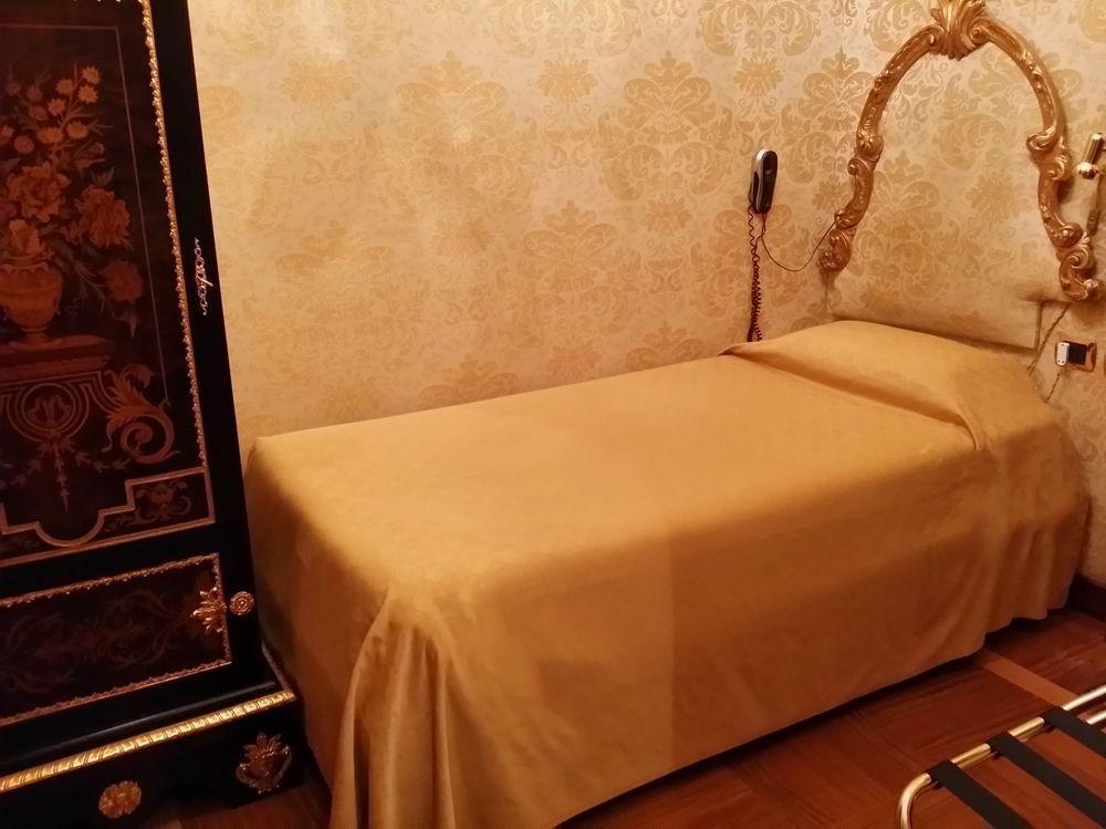 Hotel Des Epoques Roma Dış mekan fotoğraf