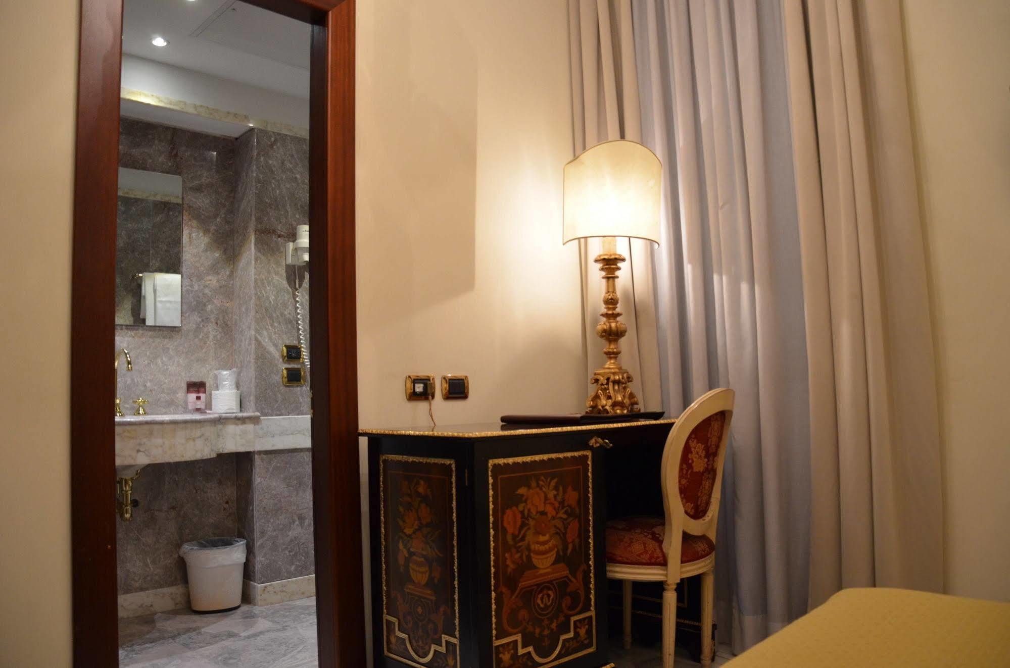Hotel Des Epoques Roma Dış mekan fotoğraf